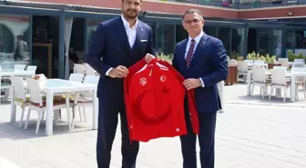 Taha Akgül'den Van'da Güreş Eğitimi Müjdesi