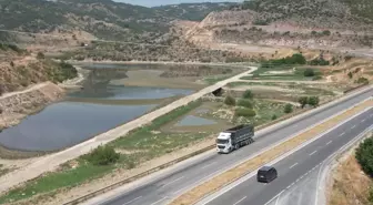 İnegöl'de Su Tutmayan Gölet Tarımsal Üretime Kazandırıldı
