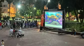 İskenderun'da Çocuklara Açık Hava Sineması Etkinliği