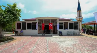 İskenderun'da Depremde Yıkılan Cami Yeniden İbadete Açıldı