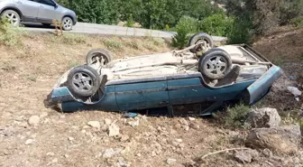 Isparta'da Şarampole Devrilen Araçta Sürücü Yaralandı