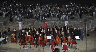 Helenistik Tiyatroda Çello Konseri