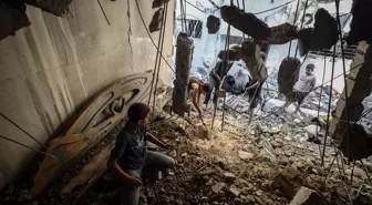 İsrail'in Gazze'ye Düzenlediği Hava Saldırısında 8 Filistinli Hayatını Kaybetti