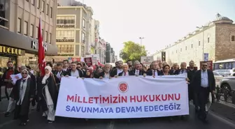 İstanbul 2 Nolu Barosu, FETÖ'nün darbe girişiminin 9. yılı dolayısıyla yürüyüş düzenledi
