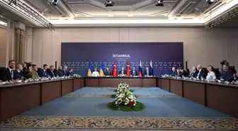 Türkiye-Rusya-Ukrayna Üçlü Toplantısı İstanbul'da Başladı