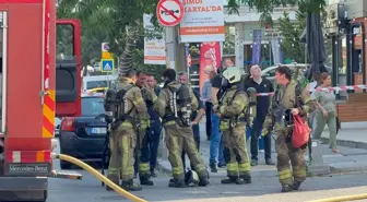 Maltepe'de Apartmanda Yangın: İtfaiye Mahsur Kalanları Kurtardı