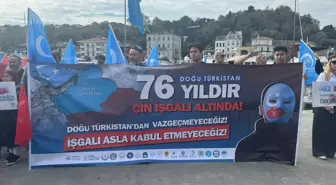 Uygur Politikasına Protesto İstanbul'da Gerçekleşti