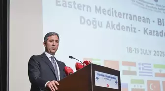 İstanbul'da 'Doğu Akdeniz-Karadeniz Konferansı' başladı