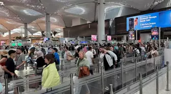 İstanbul ve Sabiha Gökçen Havalimanları'nda Kurban Bayramı Yoğunluğu