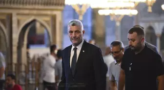 İstanbul'daki camilerde 15 Temmuz şehitleri için mevlit okutuldu
