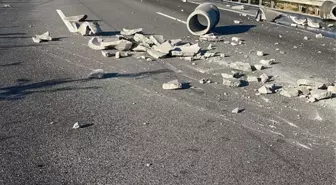 İstanbul-İzmir Otoyolu'nda Tır Kazası: Sürücü Yaralandı