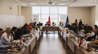 Uluslararası Öğrenci Forumu, Türkiye'deki Sorunları Masaya Yatırdı