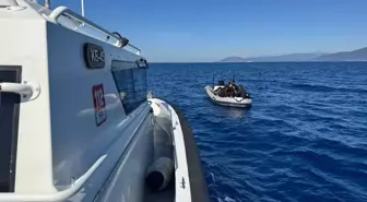 Dikili Açıklarında 18 Düzensiz Göçmen Yakalandı