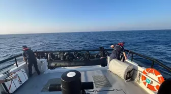 Foça Açıklarında 41 Düzensiz Göçmen Kurtarıldı