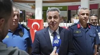 İzmir'de AA fotoğraflarından oluşan '15 Temmuz' konulu sergi açıldı