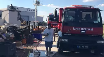 Menemen'de Mobilya Fabrikasında Yangın Çıktı
