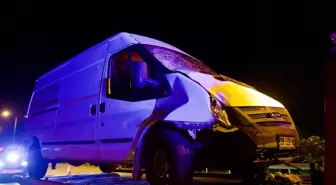 İzmir'de Motosiklet Kazası: Baba Hayatını Kaybetti, Oğlu Yaralı
