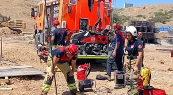 Aliağa'da 15 Metre Derinliğindeki Kuyudan Kurtarılan Kişi Hastaneye Kaldırıldı
