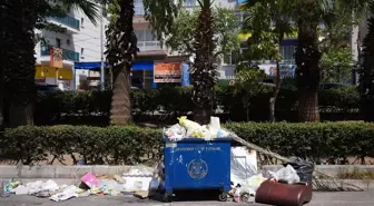 İzmir'de Çöp Yığınları ve Kötü Koku Vatandaşları Rahatsız Ediyor