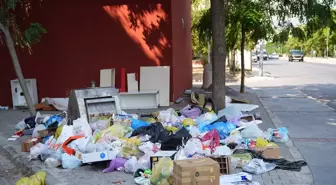 Karşıyaka'da Çöp Krizi: Vatandaşlar Rahatsız