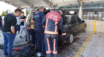 Kahramankazan'da Park Halindeki Otomobilde Yangın Çıktı