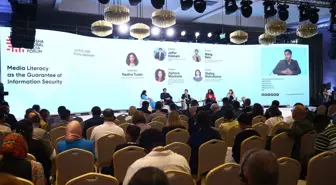 Dijital Geçişler Forumu Şuşa'da Medya Okuryazarlığını Ele Aldı