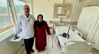 10 Yıldır Yürüyemeyen Hayriye Kalender, İlk Defa Uygulanan Protezle Sağlığına Kavuştu