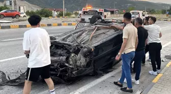 Karabük'te Otomobil Devrildi: 3 Yaralı