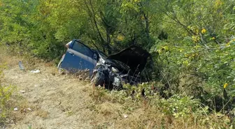 Safranbolu'da Otomobil Şarampole Devrildi: 1 Yaralı