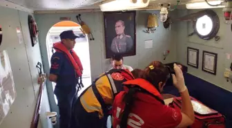 Denizde Fenalaşan Gemi Personeline Acil Müdahale