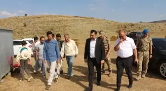 Karlıova Kaymakamı Bıçak, Tescilli Bal Üreticilerini Ziyaret Etti