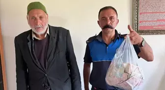 Dilencinin Üzerinden Poşet Dolusu Para Çıktı