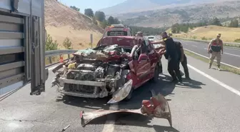 Kars'ta Trafik Kazası: Otomobil Sürücüsü Yaralandı