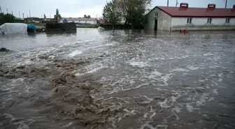 Kars'ta Şiddetli Dolu ve Sağanak Sel Felaketi Yaşattı