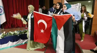 Kafkas Üniversitesi Mezuniyet Töreninde Filistin'e Destek