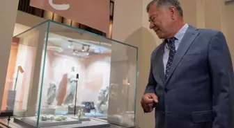 Kaş açıklarında bulunan batıkta 1100 yıllık 'cam koku şişeleri' gün yüzüne çıkarıldı