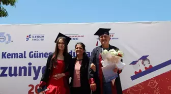 Kas Hastası Selin, Zorluklara Rağmen İletişim Fakültesini Dereceyle Bitirdi