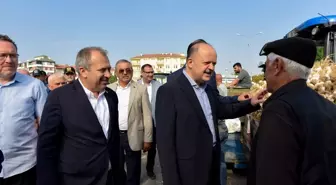 Kastamonu Valisi Dallı ve Milletvekili Uluay, Taşköprü Sarımsak Pazarını Ziyaret Etti