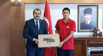 Vezirköprü Kaymakamı, TEKNOFEST'te Başarı Elde Eden Öğrencileri Ağırladı