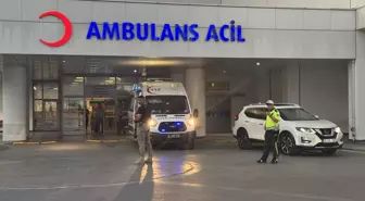 Kayseri'de Kamyon ile Otomobil Çarpıştı: 2 Polis Yaralandı