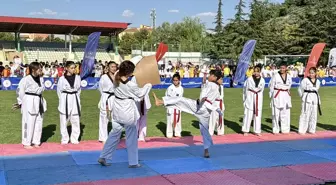 Kayseri ve Kırşehir'de Spor Okullarının Açılışı Yapıldı