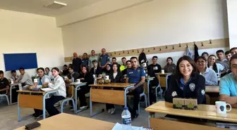 Keban'da Öğrencilere Polislik Mesleği Tanıtıldı