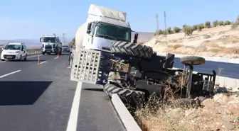 Kilis'te Beton Mikseri ile Traktör Çarpıştı: 1 Yaralı