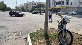 Kilis'te Motosiklet ve Otomobil Çarpıştı: 2 Yaralı