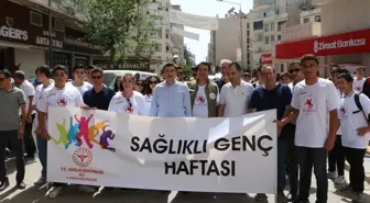Kilis'te 'Sağlıklı Genç Haftası' Etkinlikleri Kapsamında Yürüyüş Düzenlendi
