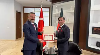 Kırgızistan, Pakistan ve Bangladeş Büyükelçileri Kurban Vekaletlerini Türk Kızılay'a Verdi
