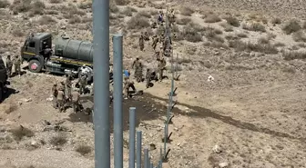 Kırgızistan-Tacikistan Sınır Anlaşması Sonrası Tel Örgü Çalışmaları Başladı