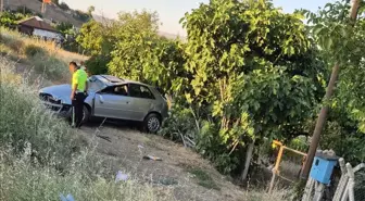 Kırıkkale'de Devrilen Otomobilin Sürücüsü Yaralandı