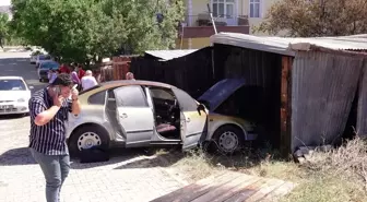 Kırıkkale'de Yangın, Otomobile Büyük Hasar Verdi