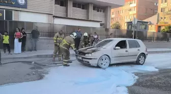 Kırıkkale'de Seyir Halindeki Otomobilde Yangın Çıktı